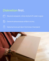 Diskreter Versand des STI-Testkits von Every Health: Eine Person hält ein neutrales Paket ohne Logos oder Aufschrift. Der Text betont Datenschutz, Anonymität gegenüber der Krankenkasse und neutrale Verpackung.
